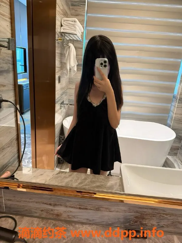 深圳楼凤资源信息,宝安小鱼儿，160cm，85斤，18岁嫩妹