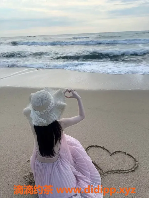 深圳楼凤-南山小乖，1200元提供鸳鸯浴等服务