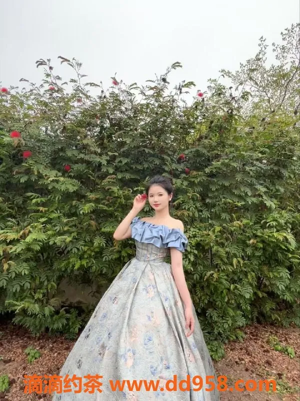 深圳楼凤-福田琴儿，18岁167cm，50kg嫩妹服务