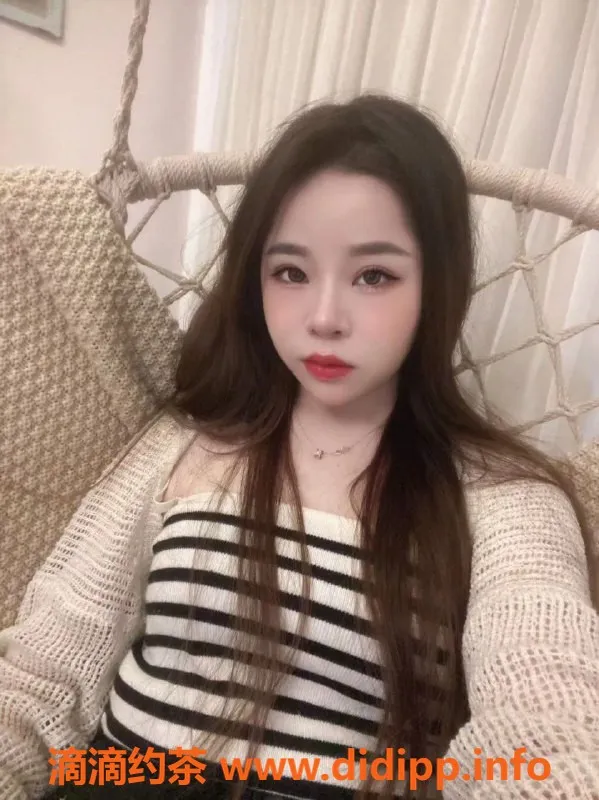 广州楼凤-越秀嫩妹梦玲，丝袜情趣私教600P起