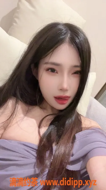 深圳楼凤-福田小甜心，162cm，44kg，23岁，舒适服务