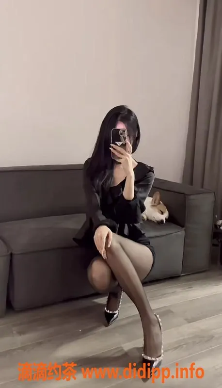 深圳楼凤-福田小甜心，162cm，44kg，23岁，舒适服务