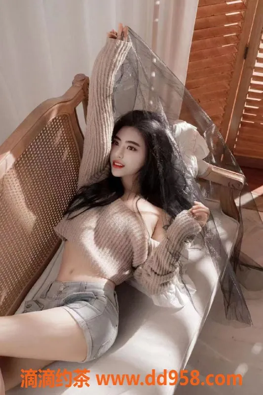 广州楼凤-天河御姐Rite，丝袜情趣大长腿，700P起
