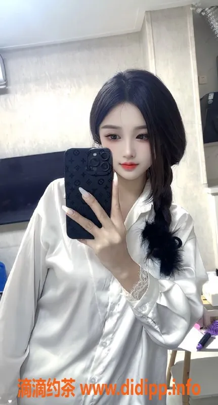 深圳楼凤-福田小白，800元单人服务，1500元双人任选