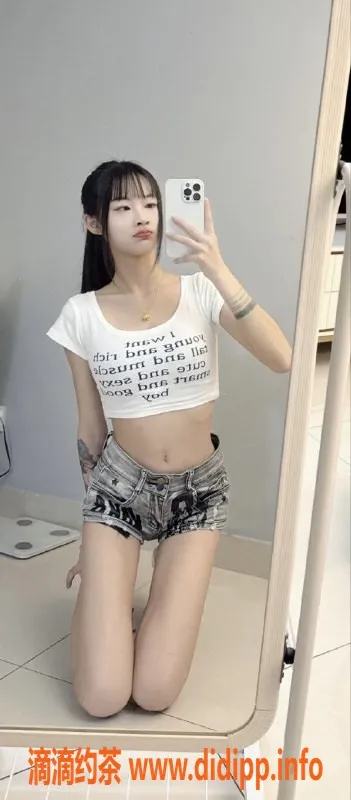 广州楼凤-天河妩媚御姐豆豆，COS造型800P体验