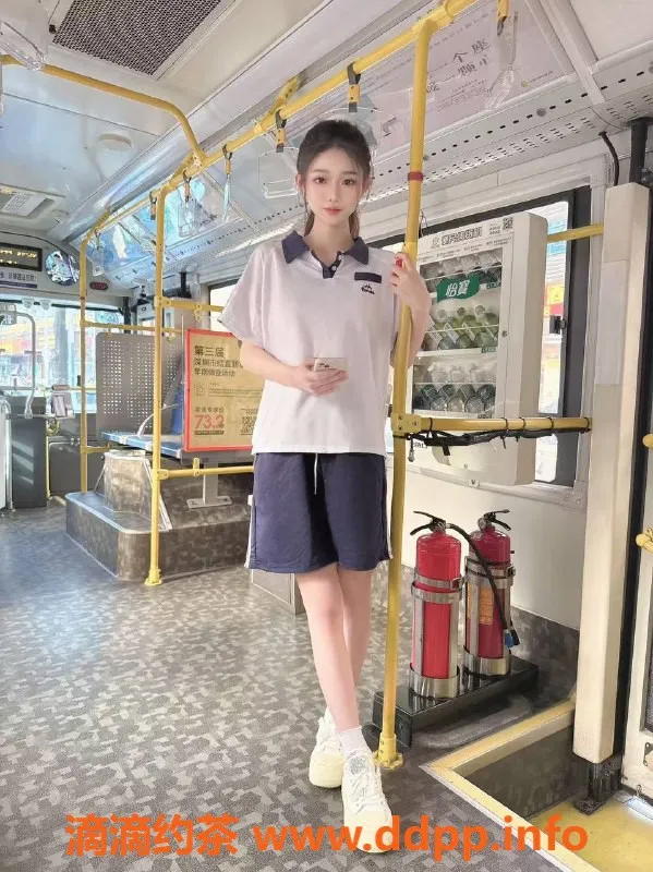 深圳楼凤-福田小梦，18岁165cm，40kg嫩妹，最优服务！