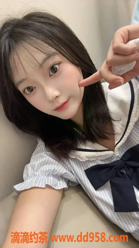 深圳楼凤-南山美美 165cm 44kg 18岁 售价800P