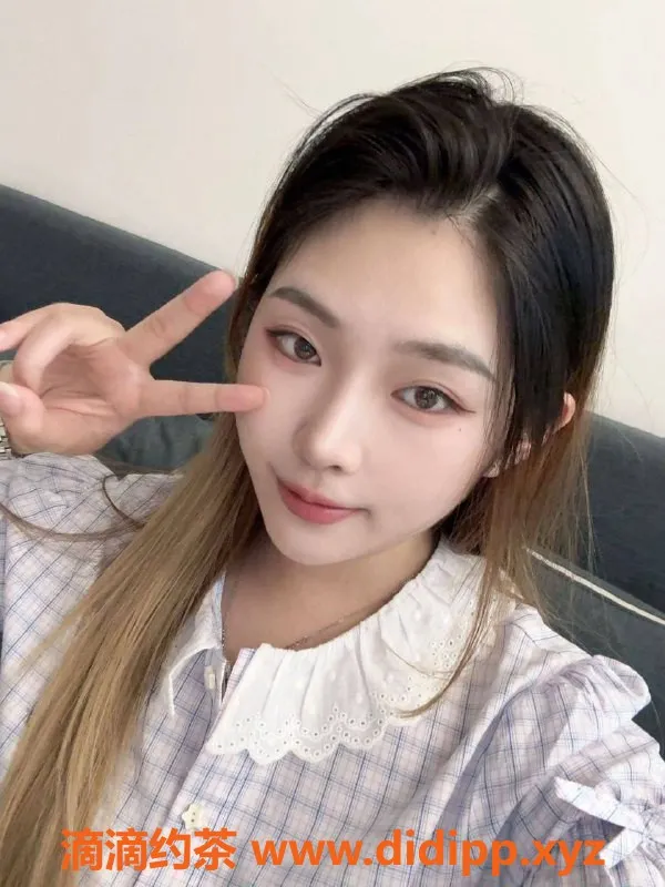 深圳楼凤资源信息,南山区可心，大奶嫩姐，900起服务超棒