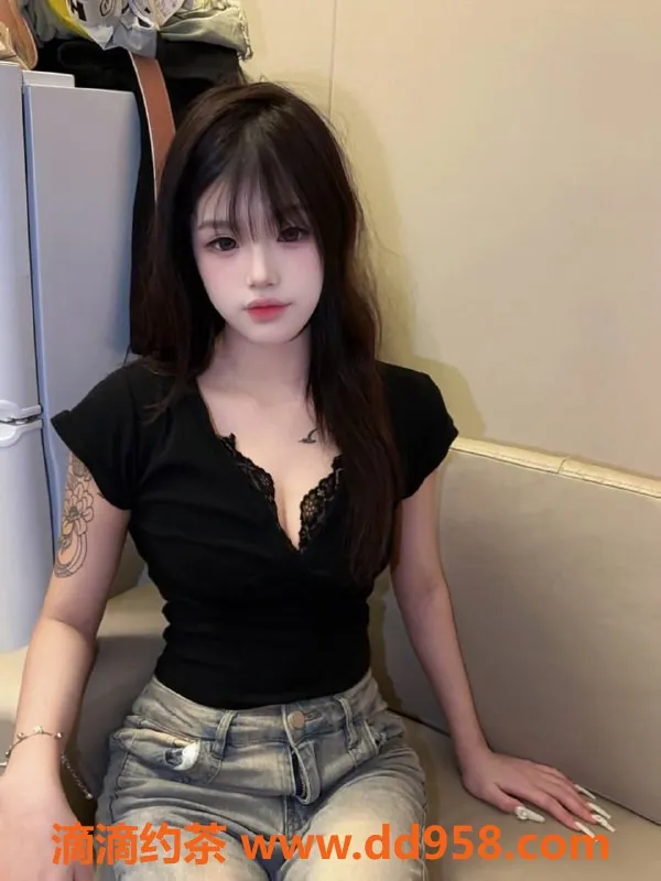 深圳楼凤-龙华区嫩妹佳怡，身材火辣服务好