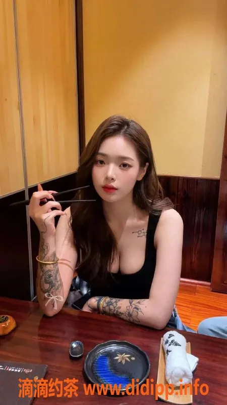 广州楼凤-白云瑶宝，身材火辣，800p服务