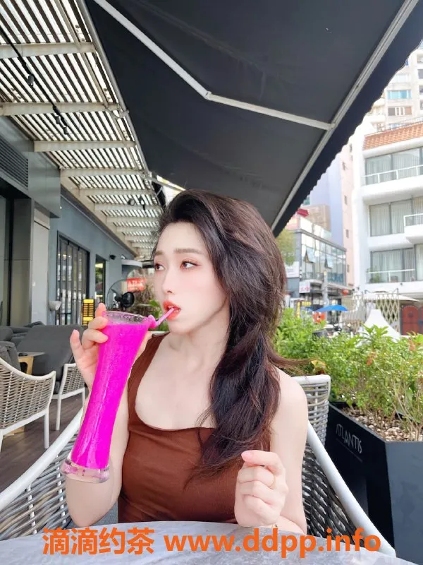 深圳楼凤-南山24岁米修，3500元起，长腿美眉等你来约