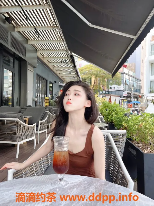 深圳楼凤-南山24岁米修，3500元起，长腿美眉等你来约