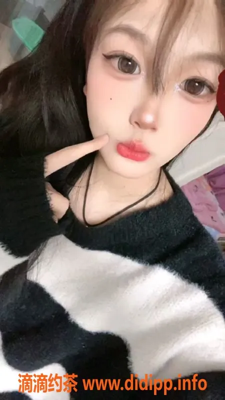 武汉楼凤-圆圆，174厘米，热情服务，实力派！