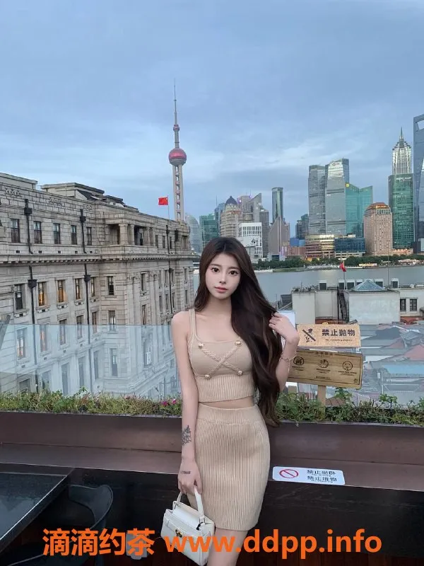 广州楼凤资源信息,天河嫩妹小曦，水费700，精彩69式服务