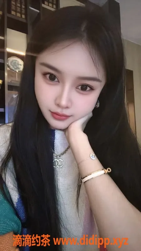 广州楼凤-天河御姐半夏，1198元的完美体验