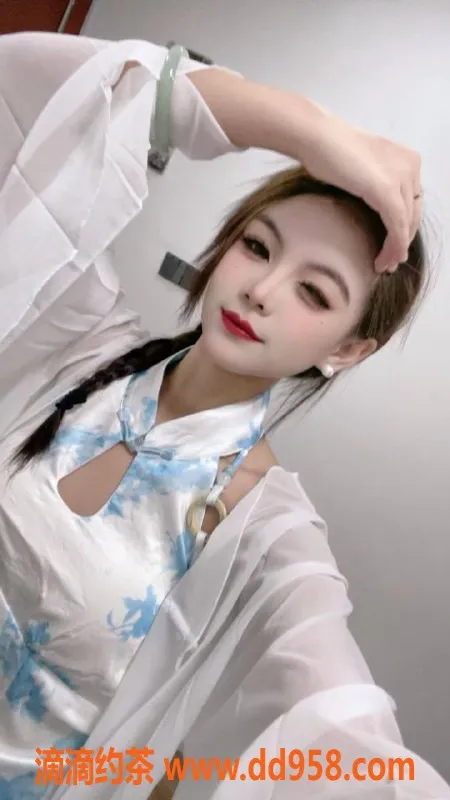 深圳楼凤-光明小白兔，800元鸳鸯浴与69服务