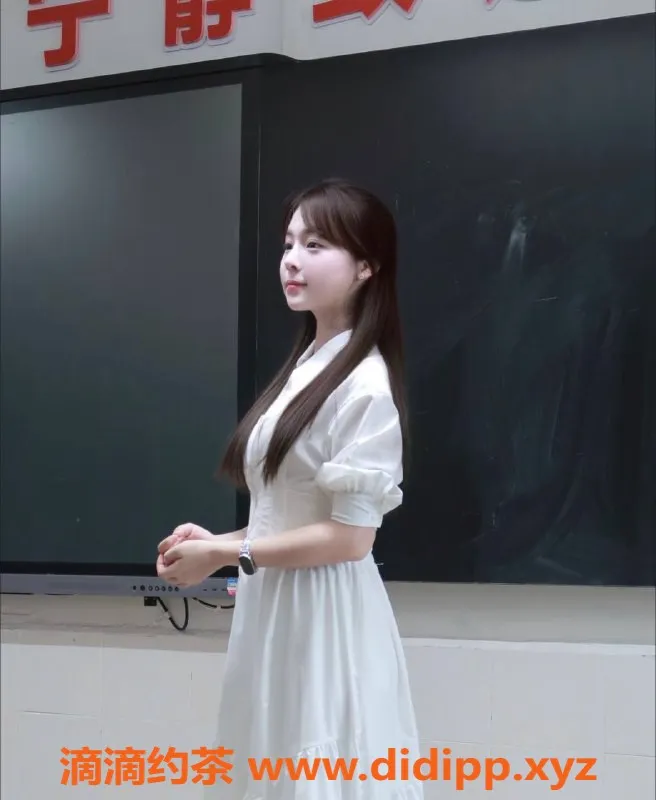 深圳楼凤-深圳南山嫩妹伊伊，1300起，双向服务可选