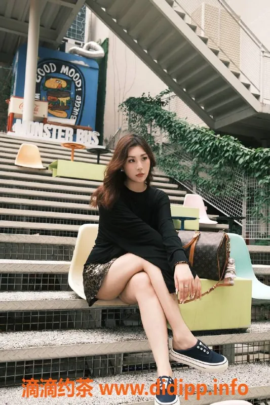 深圳楼凤资源信息,福田御姐Vivian，176C，1200P起，超值体验