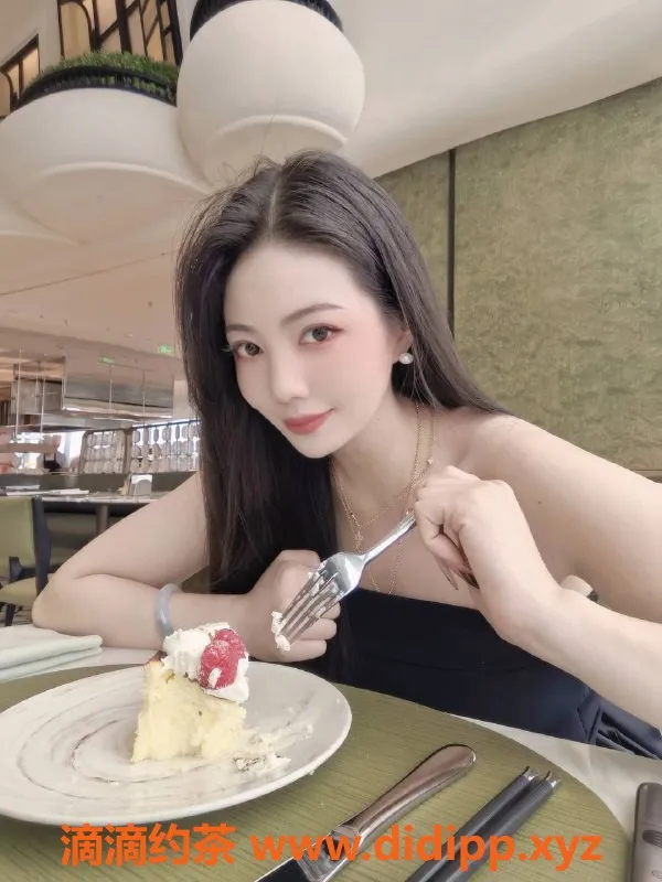 深圳楼凤-南山嫩妹木子，700元私密服务等你来体验