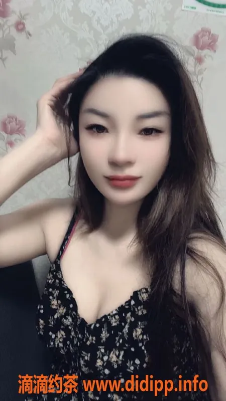 广州楼凤资源信息,黄埔大胸浪妹嘉怡，私教600p！