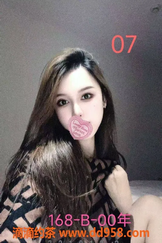 广州楼凤-小乔公寓，年轻高颜值，520元畅享激情服务