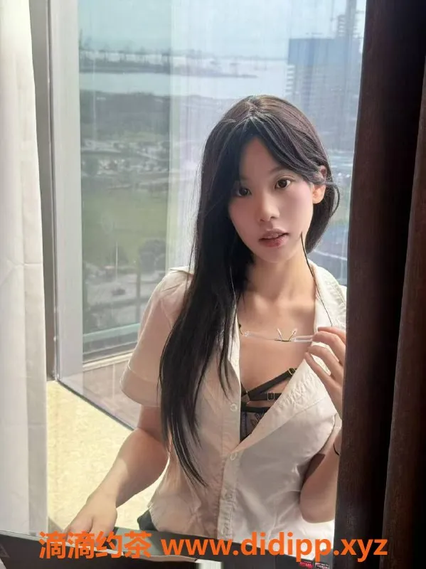 深圳楼凤-南山小忆，1700元体验鸳鸯浴与69服务