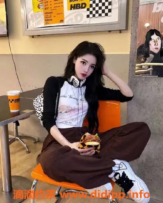 上海楼凤-徐汇乌龙酱，拍卖福利仅需1000P！