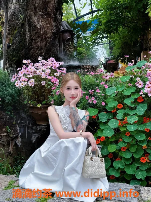 深圳楼凤-福田嫩妹安柯，1200P起，丝袜制服服务等你来体验！