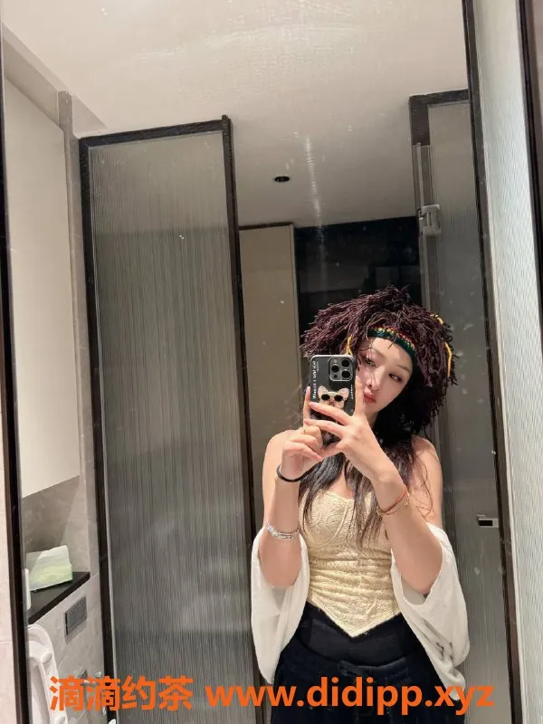 深圳楼凤-福田动感超人苒苒，1000元享受服务！