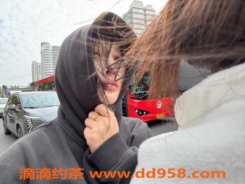 深圳楼凤-福田动感超人苒苒，1000元享受服务！