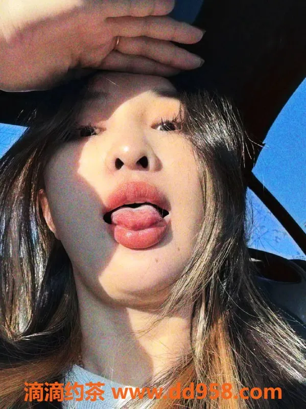 深圳楼凤-福田动感超人苒苒，1000元享受服务！