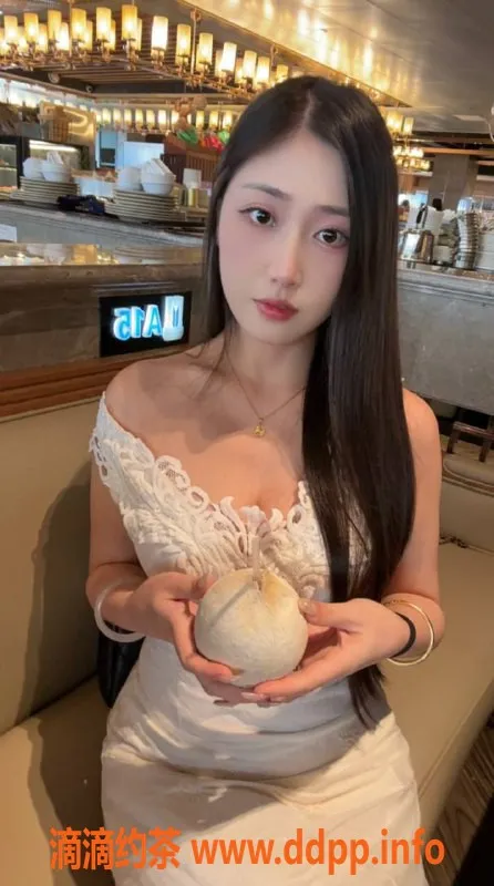 广州楼凤-天河御姐婷婷，制服丝袜私人服务1000p