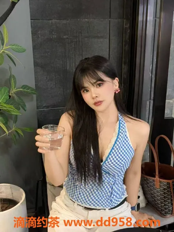 深圳楼凤-龙华晨晨，茶费1000P，服务优质！