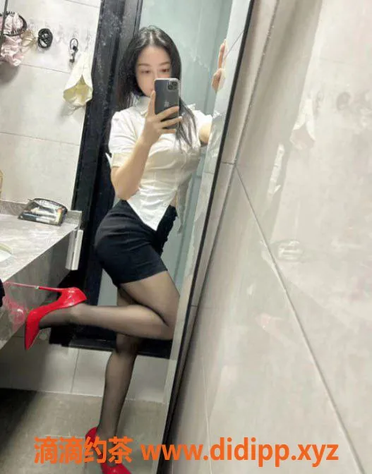 广州楼凤-花都彤彤 30岁高颜值服务多样 600元体验