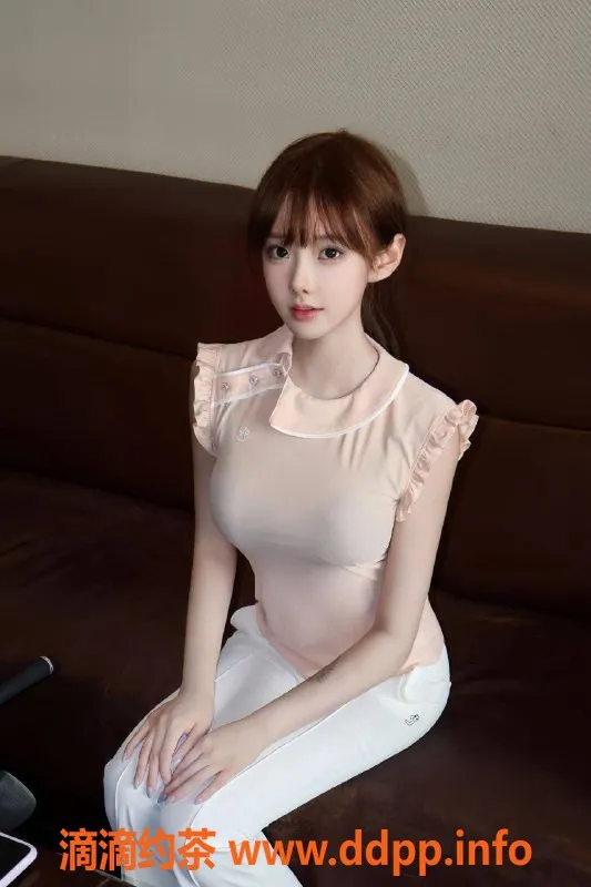 杭州楼凤-20岁奶茶飘香，167cm D+身材，给你女友般体验