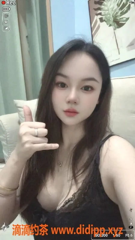 深圳楼凤-龙岗御姐七七，26岁163cm 47kg，800元起