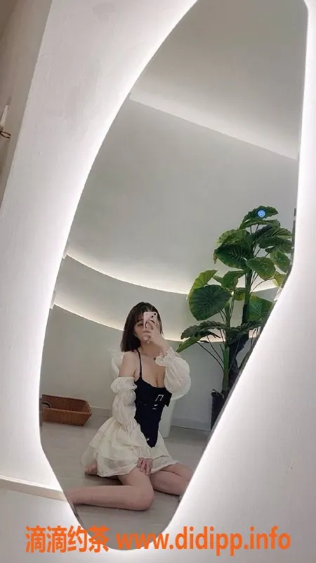 北京楼凤资源信息,朝阳吖吖，23岁168cm重庆美女，纯天然36C