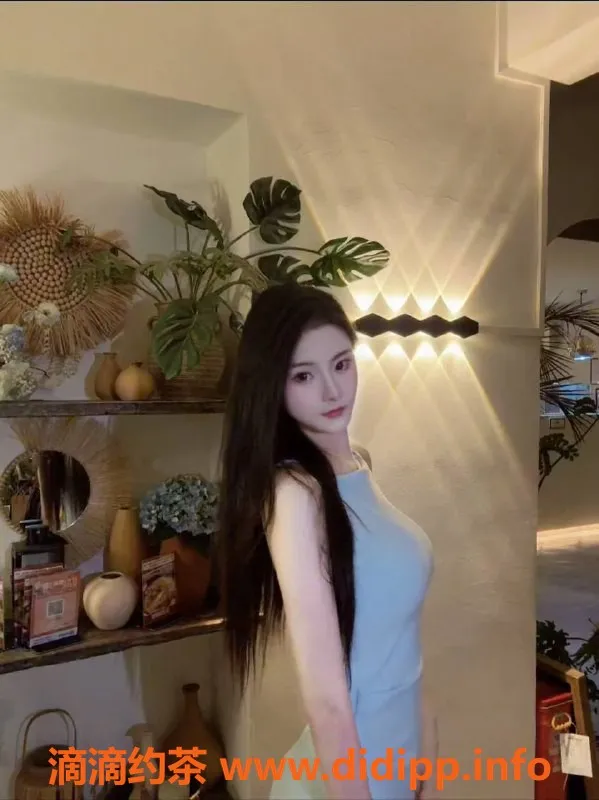 深圳楼凤-福田小米 22岁166cm 46kg 1000起售