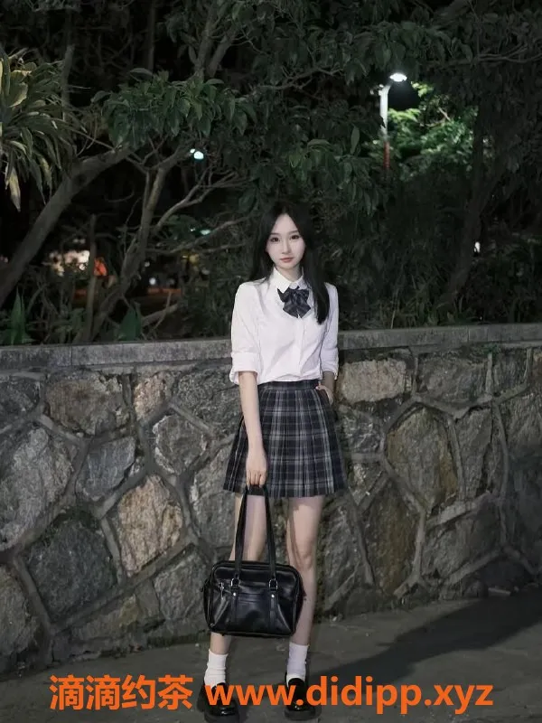 广州楼凤-天河区小水，158CM C罩杯嫩妹，服务多样