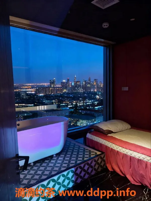 广州楼凤-天河区95高端泡泡浴，24小时热情服务