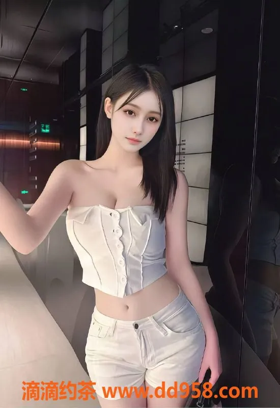 广州楼凤-天河区22岁御姐白锦南，身高165，车费800元起