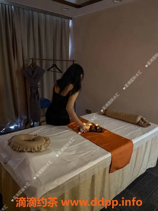 广州楼凤-白云鹤边97国际水汇 超模年轻妹子服务