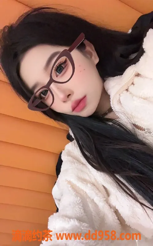 扬州楼凤-扬州邗江陈欣，91cm C奶，综合评分9.16