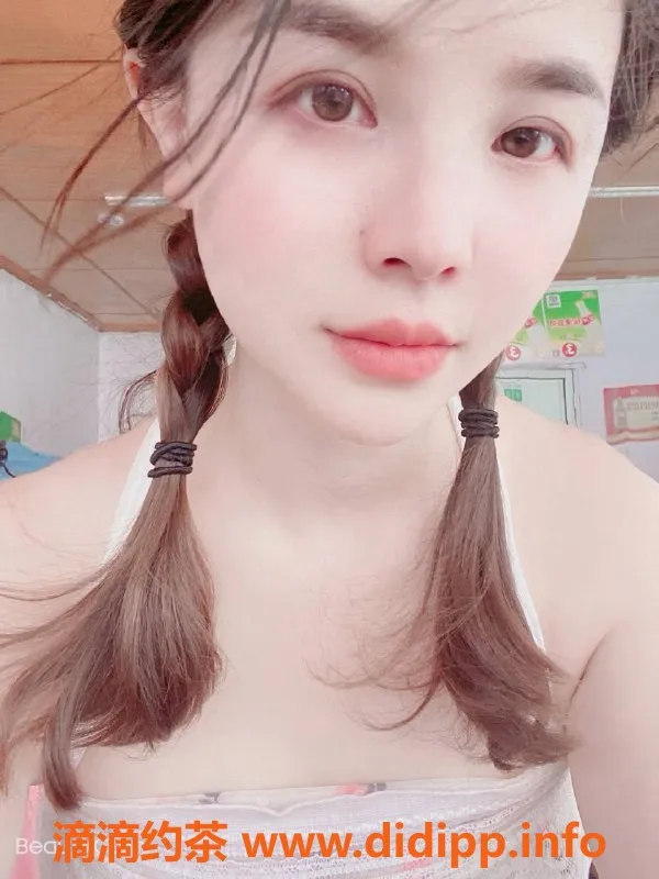 广州楼凤-顺德区御姐杉杉，164C罩杯，700p起