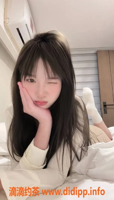 深圳楼凤资源信息,龙华慧梓，1000元体验鸳鸯浴与舌吻