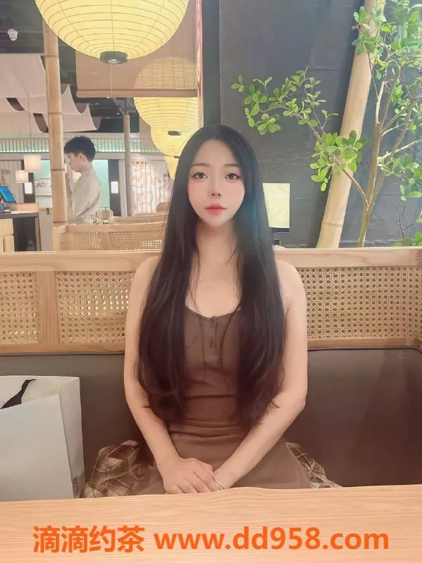 广州楼凤-顺德区小暖，23岁165cm嫩妹，600起服务多样