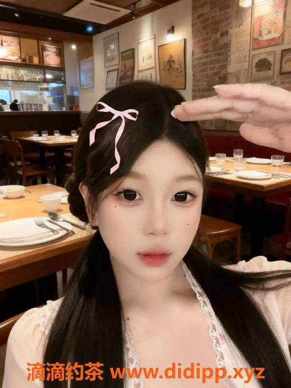 惠州楼凤-冰冰 大亚湾 160cm 90斤 18岁 600元服务