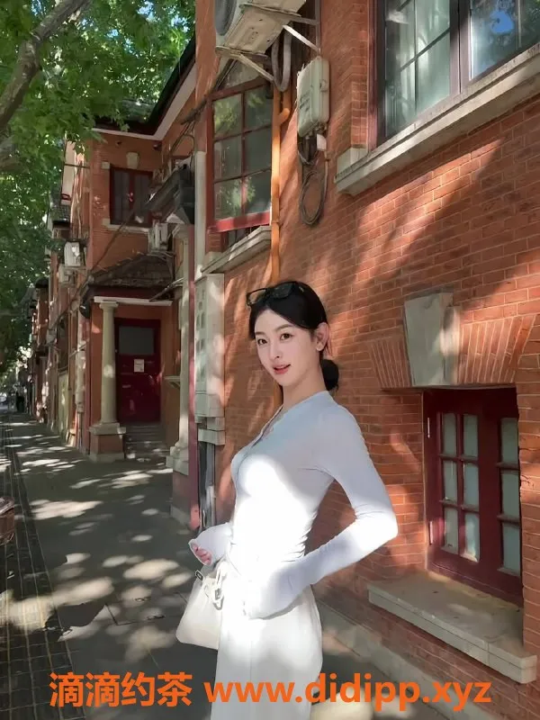 深圳楼凤-南山若南，1400p起，优质服务等你来体验！