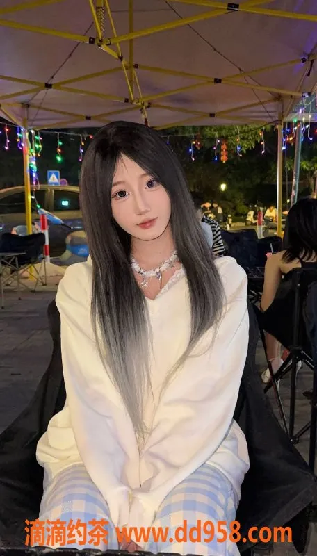 深圳楼凤-龙岗小乔，19岁嫩妹，164c 48kg，1100起