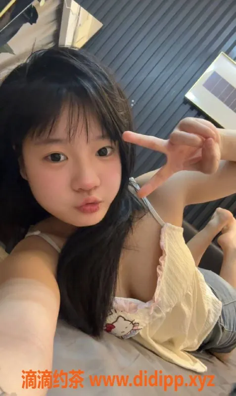 深圳楼凤-小鱼：深圳福田嫩妹，消费900p起